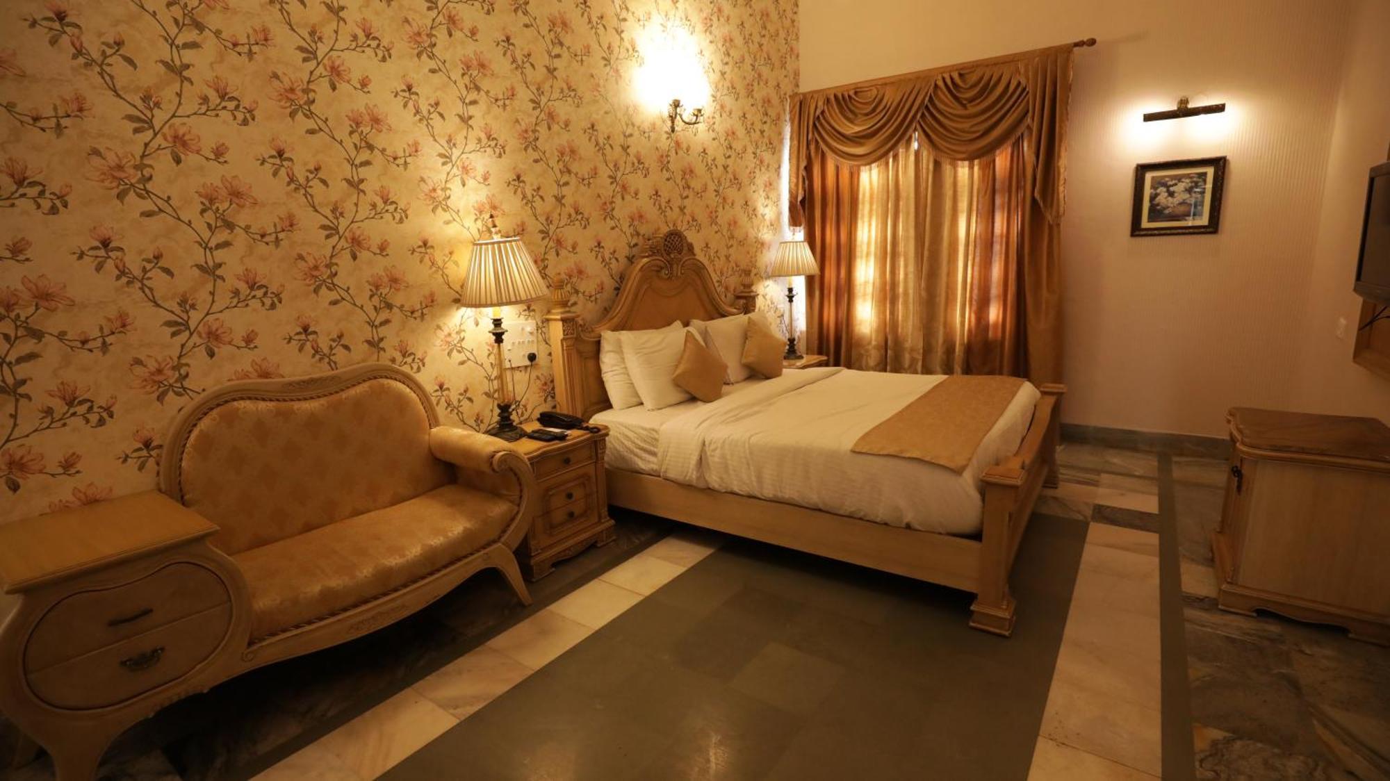 Hotel Merwara Estate- A Luxury Heritage Resort Аджмер Экстерьер фото
